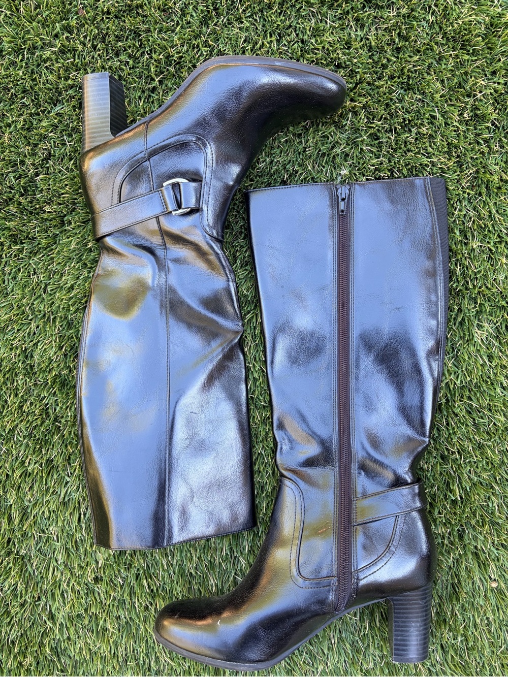 Classic Black Knee-High Women’s Boots